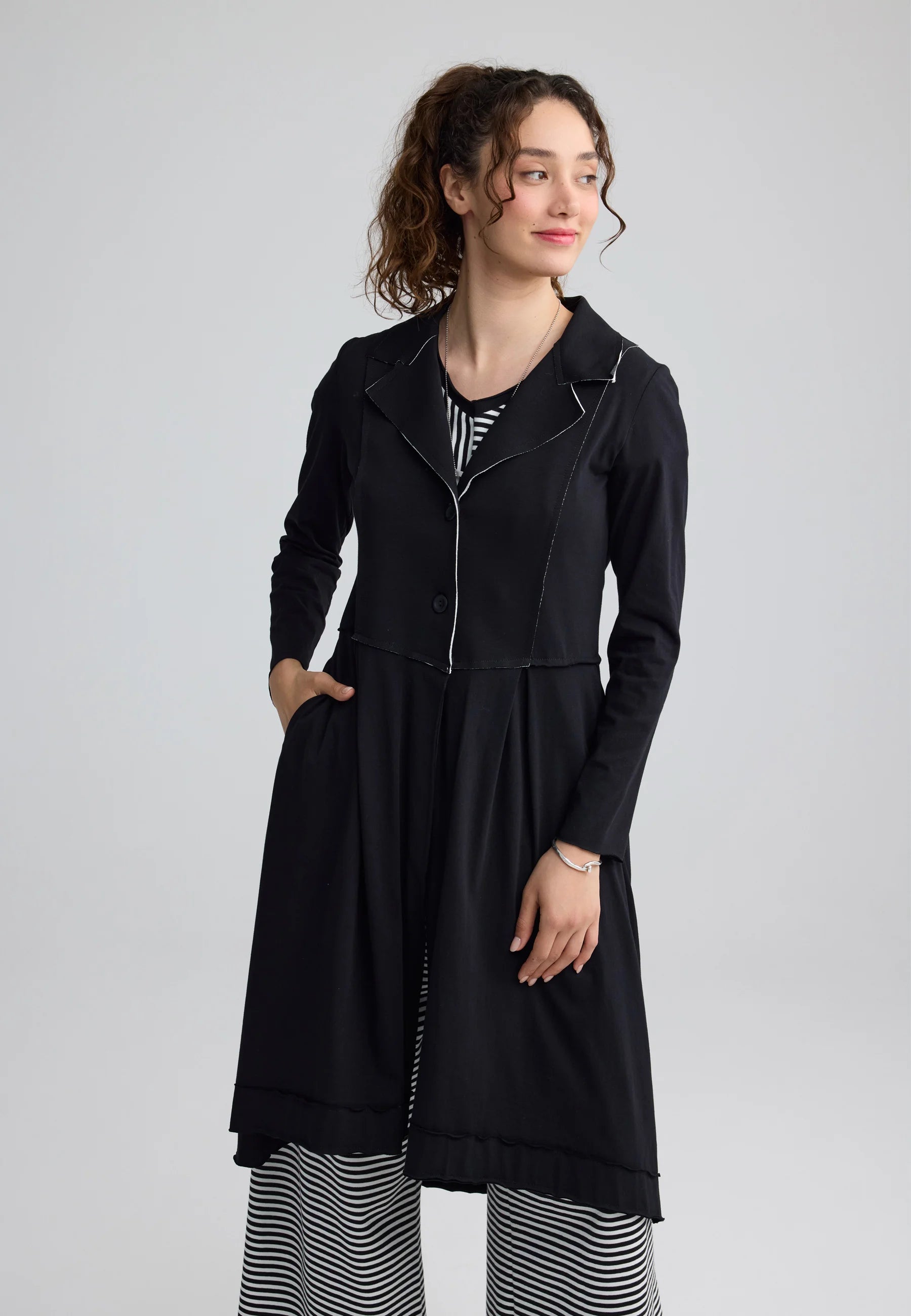 YSOLDE Contrast-stitch long jacket – LUUKAA YSOLDE Contrast-stitch long jacket – LUUKAA