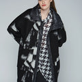 #color_illusion-Mesh-Print-Black