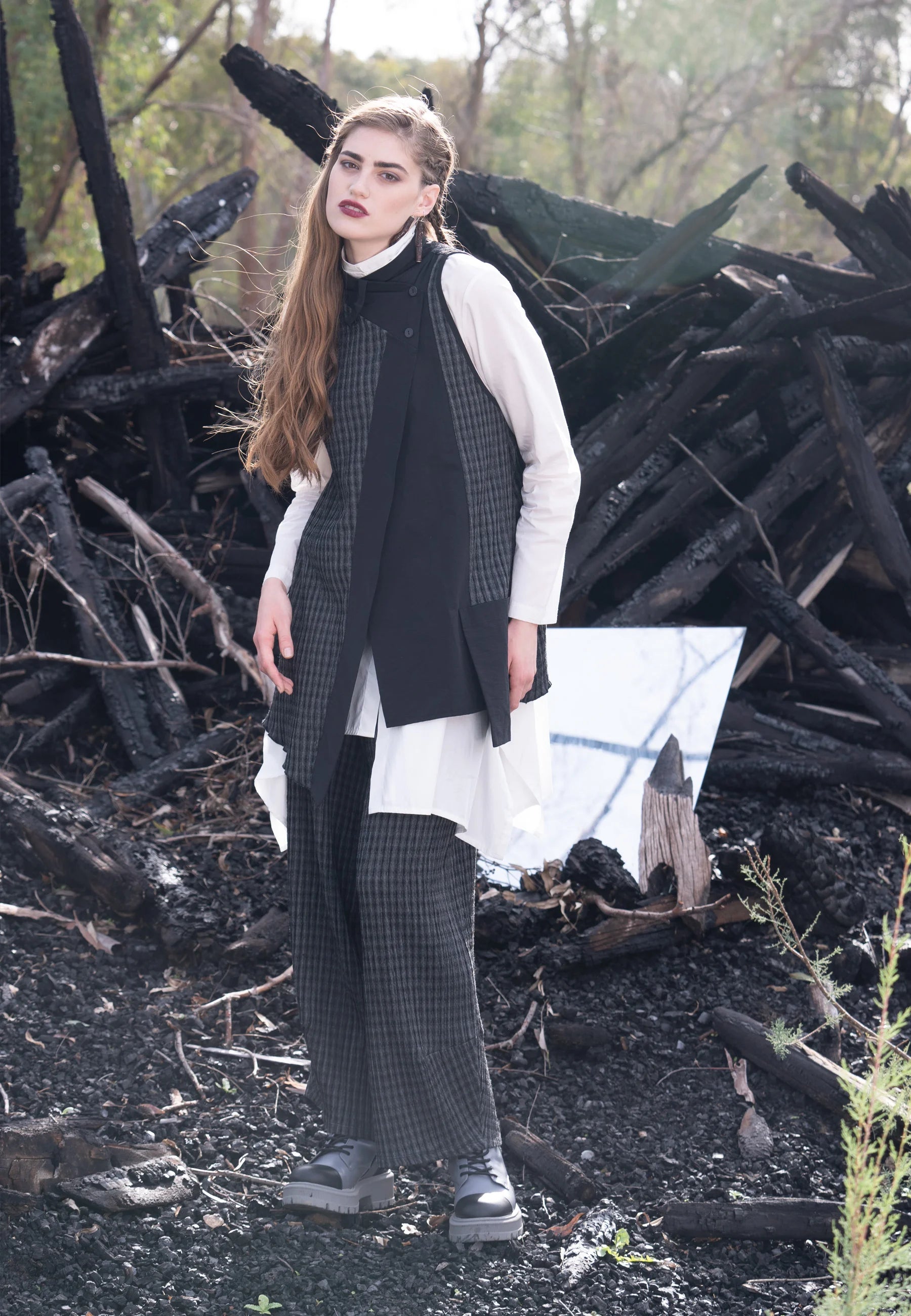 PULSE Asymmetrical, plaid, crinkled viscose vest