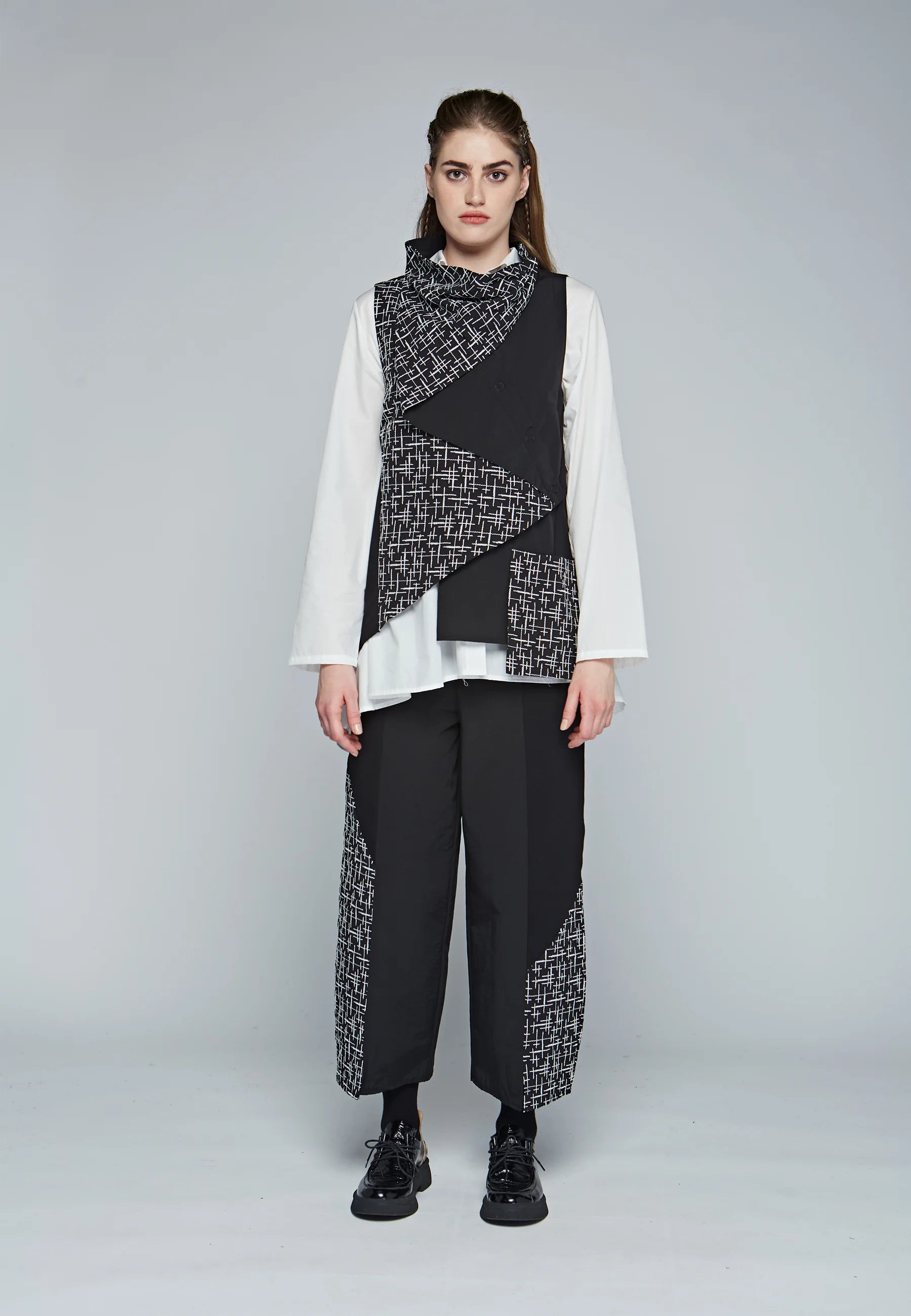 CADENCE Cotton taffeta vest with embroidery