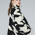 #color_illusion-print-black