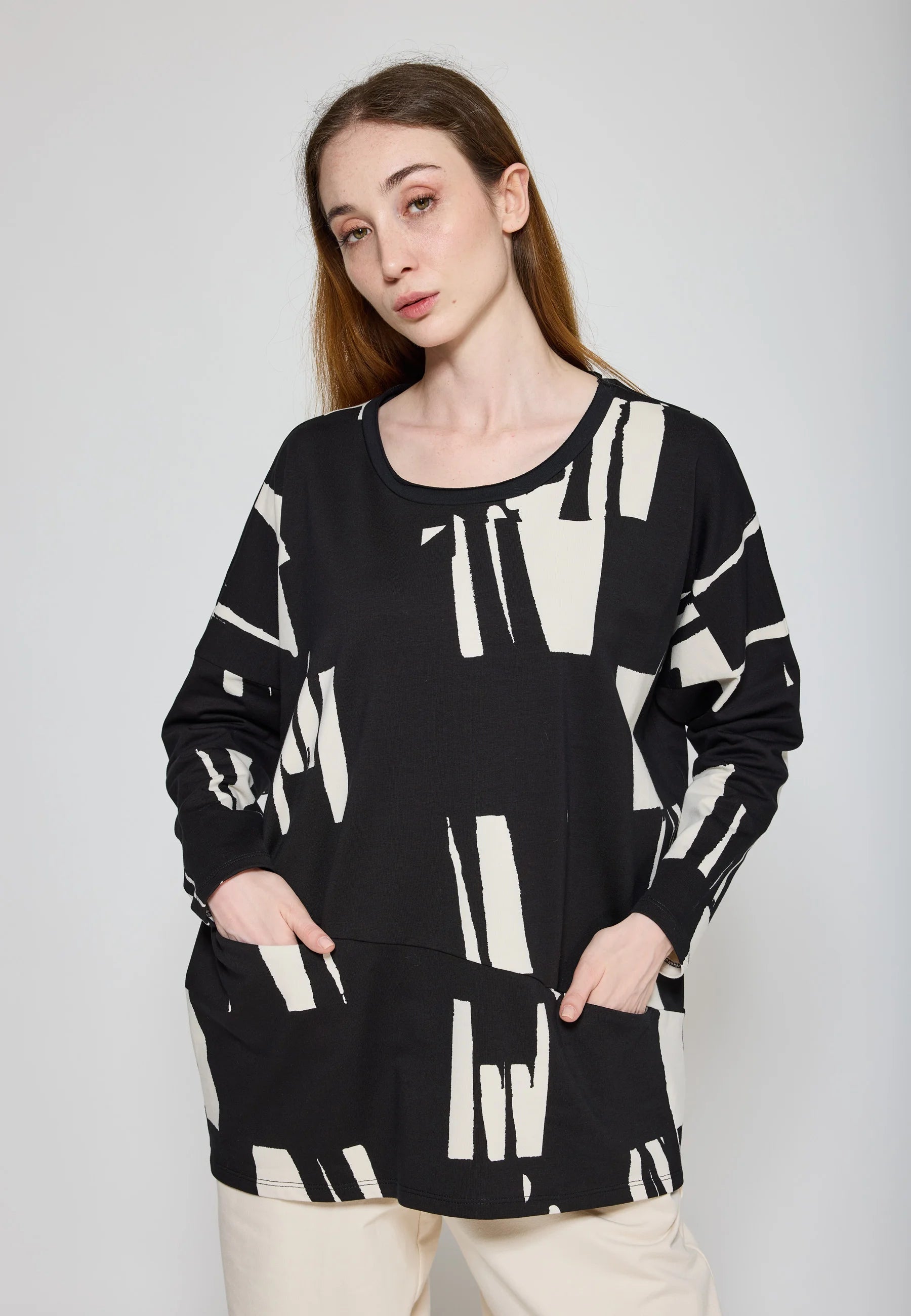 #color_ivory_black